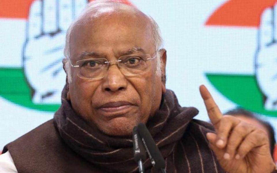 Kharge convenes meeting of Cong brass to discuss women quota, delimitation
